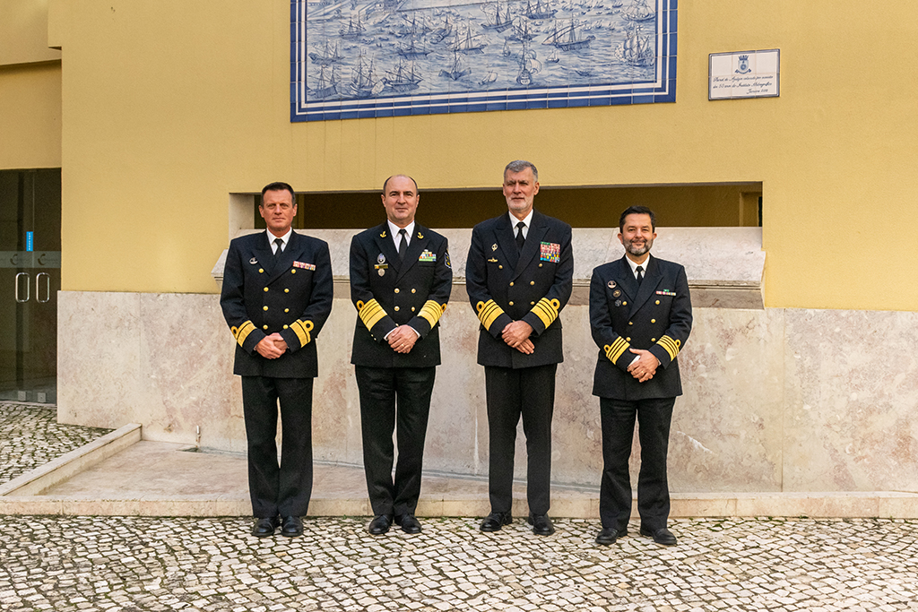 Chefe das Forças Navais da Roménia visita o Instituto Hidrográfico