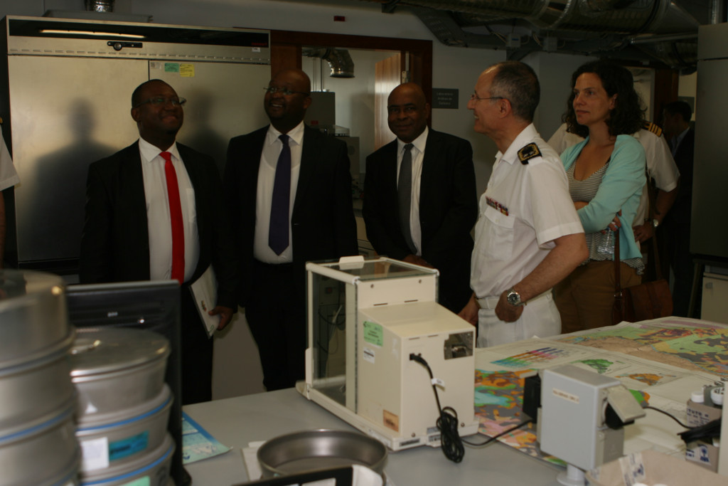 O IH recebe a visita de uma delegação do Ministério do Mar