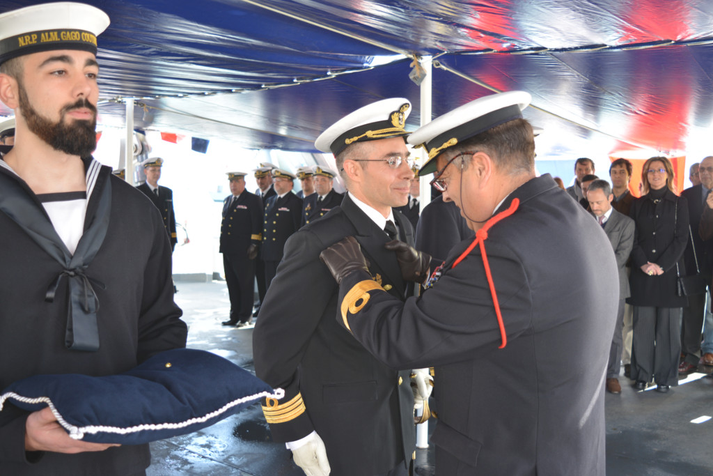 Cerimónia de entrega do comando do NRP Almirante Gago Coutinho
