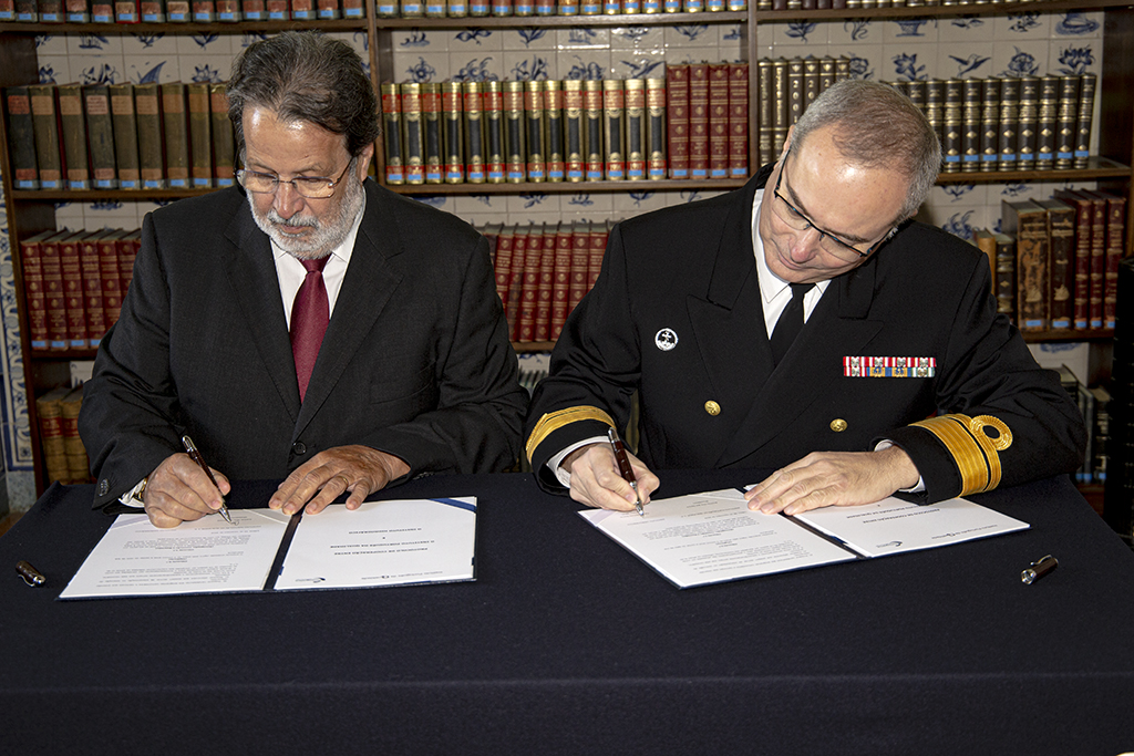 Assinatura do protocolo de cooperação entre o IPQ e o IH