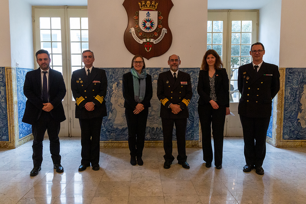 Embaixadora da Noruega em Portugal visita do IH