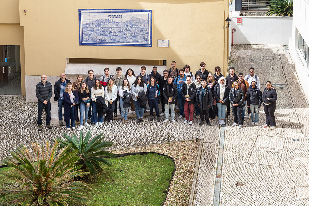 Alunos da Universidade de Coimbra visitam o Instituto Hidrográfico