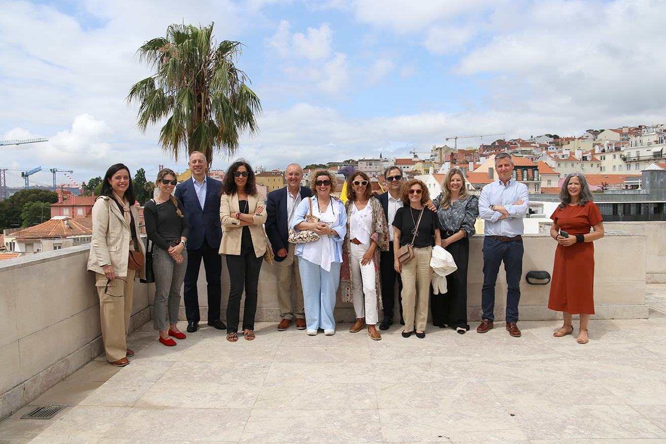 Instituto Hidrográfico recebe visita de militares da Marinha Espanhola