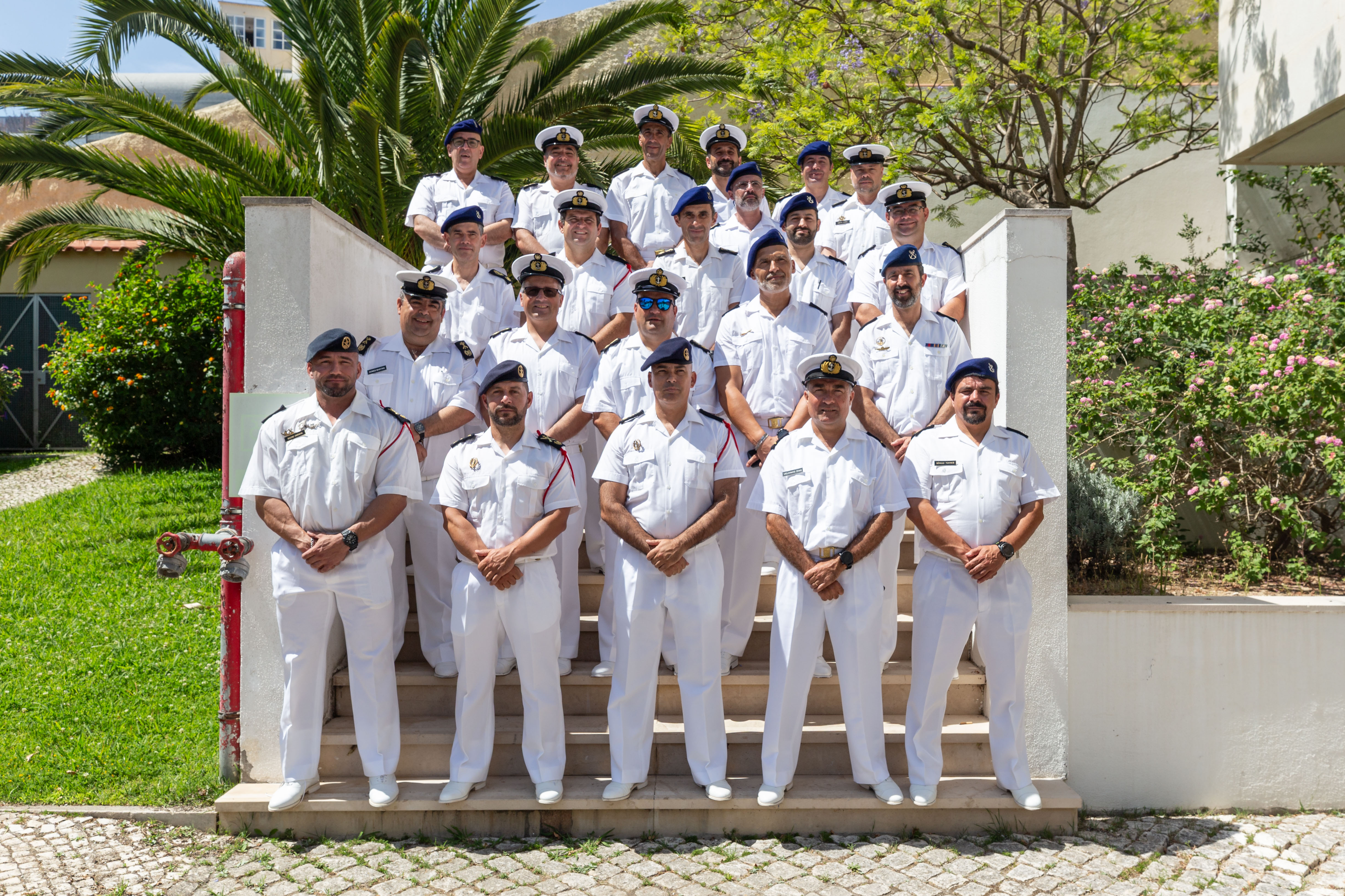 Curso de Promoção a Sargento-chefe visita o Instituto Hidrográfico